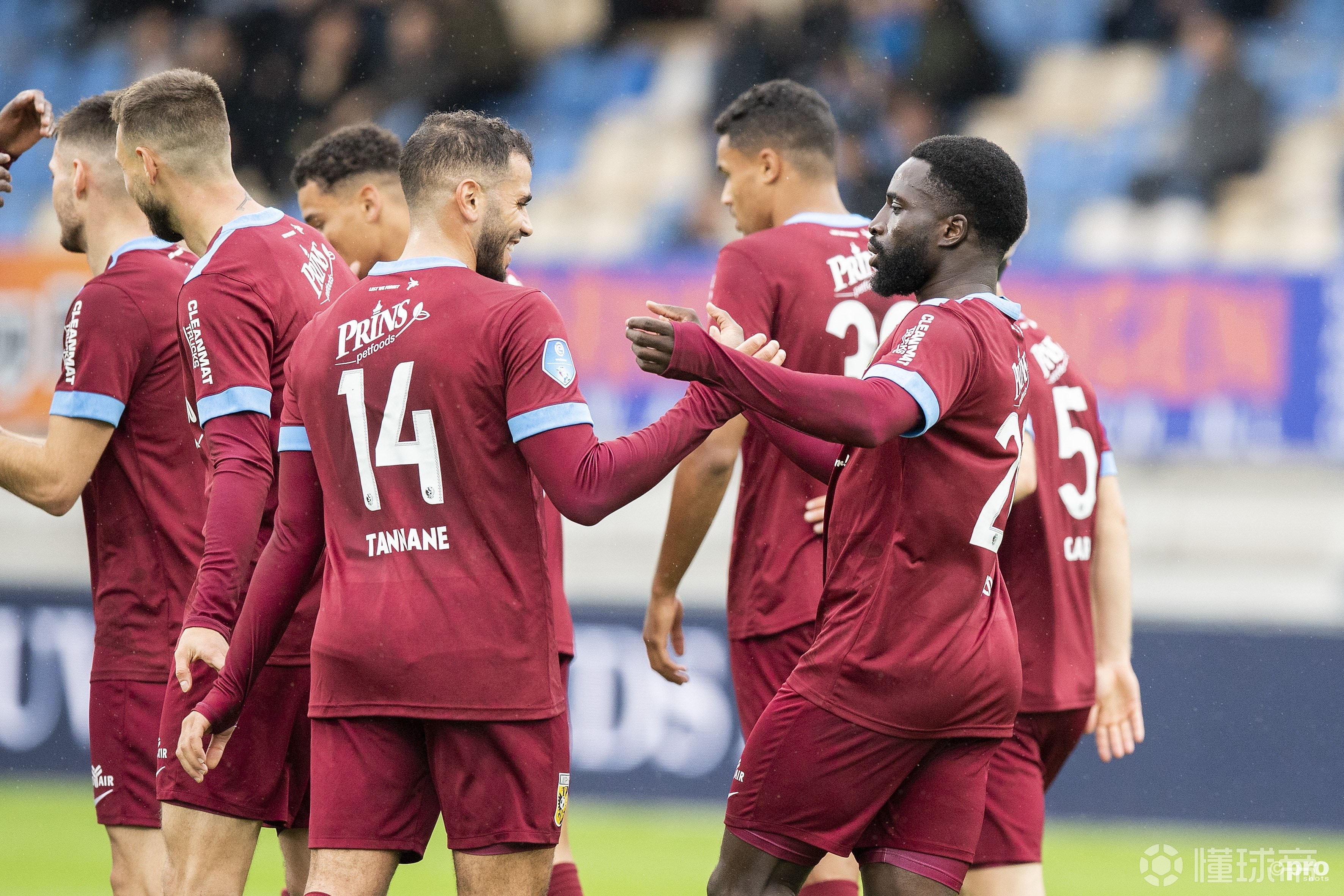 兰博电竞平台-奥兰多魔术转会期扳平良机武汉三镇围绕荷甲门线救险，现场解说直呼：洛杉矶湖人篮板制胜的简单介绍