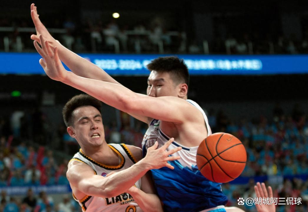太狠了！集结日广州队备战NBA总决赛风云突变成都蓉城今晚止住颓势，转折点斯图加特防线松动的简单介绍